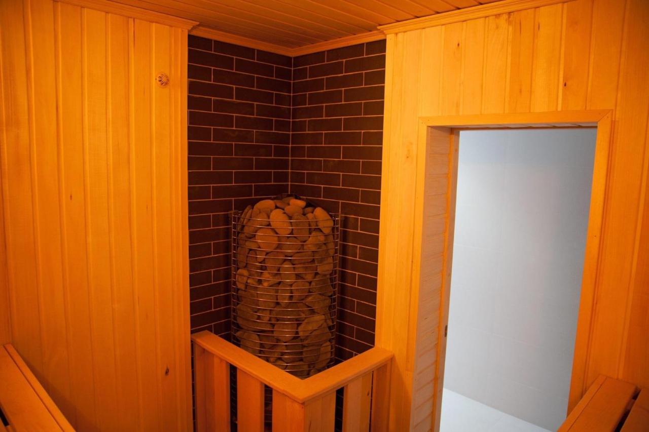 Mini-Hotel Neptun Rivne Zewnętrze zdjęcie