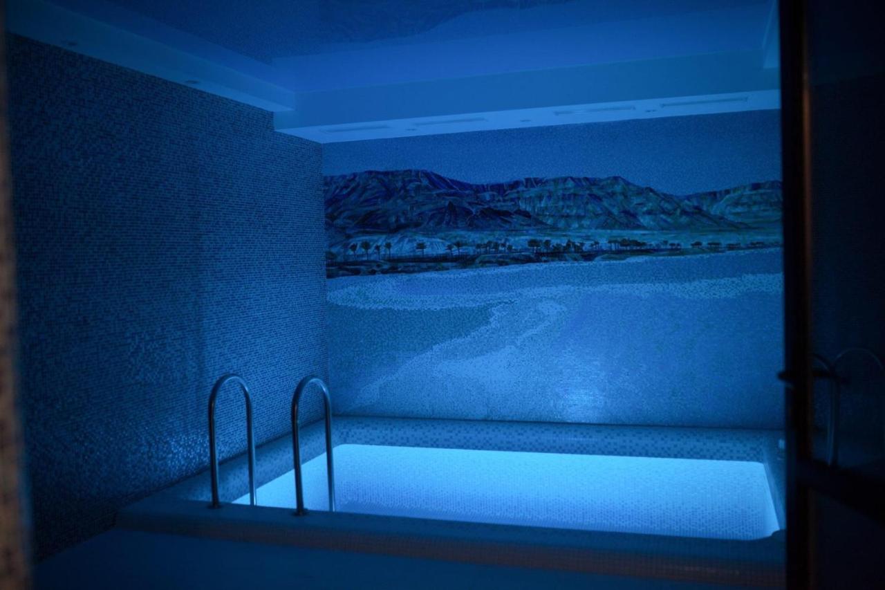 Mini-Hotel Neptun Rivne Zewnętrze zdjęcie