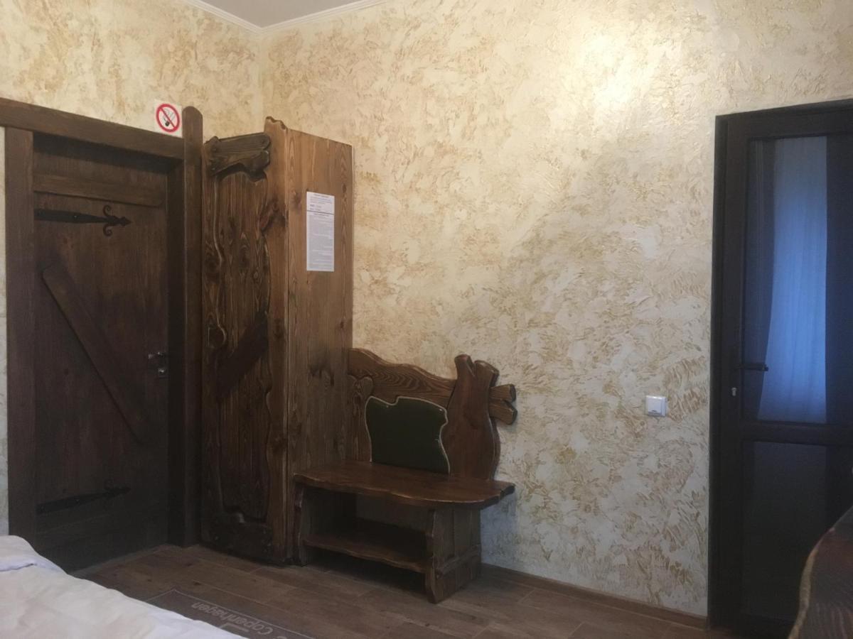Mini-Hotel Neptun Rivne Zewnętrze zdjęcie