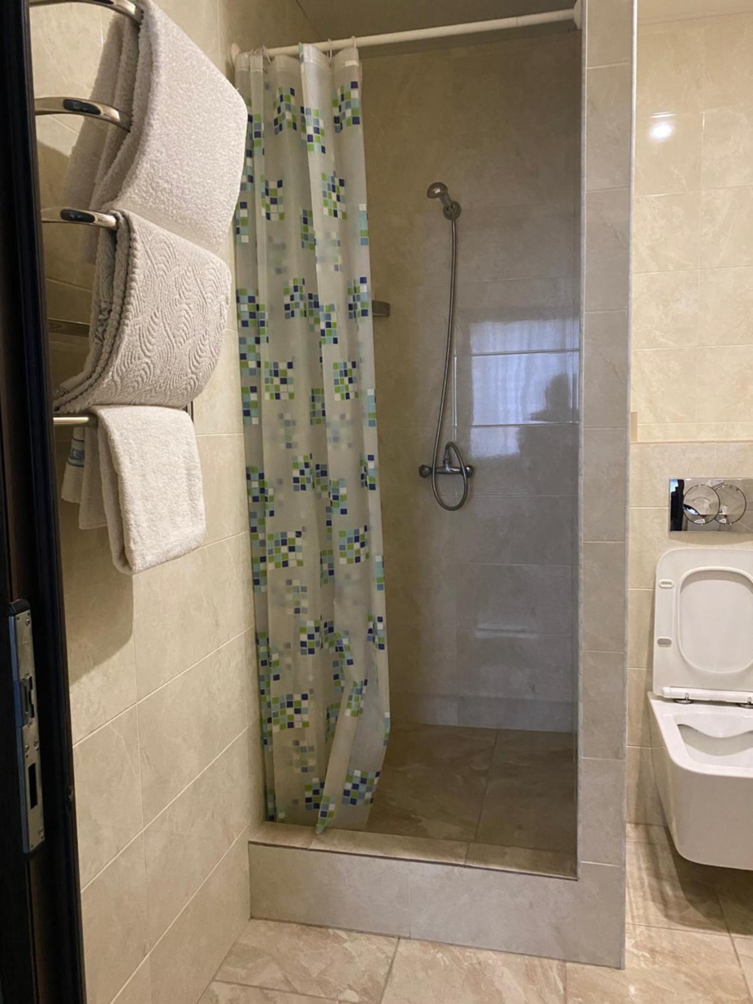 Mini-Hotel Neptun Rivne Zewnętrze zdjęcie