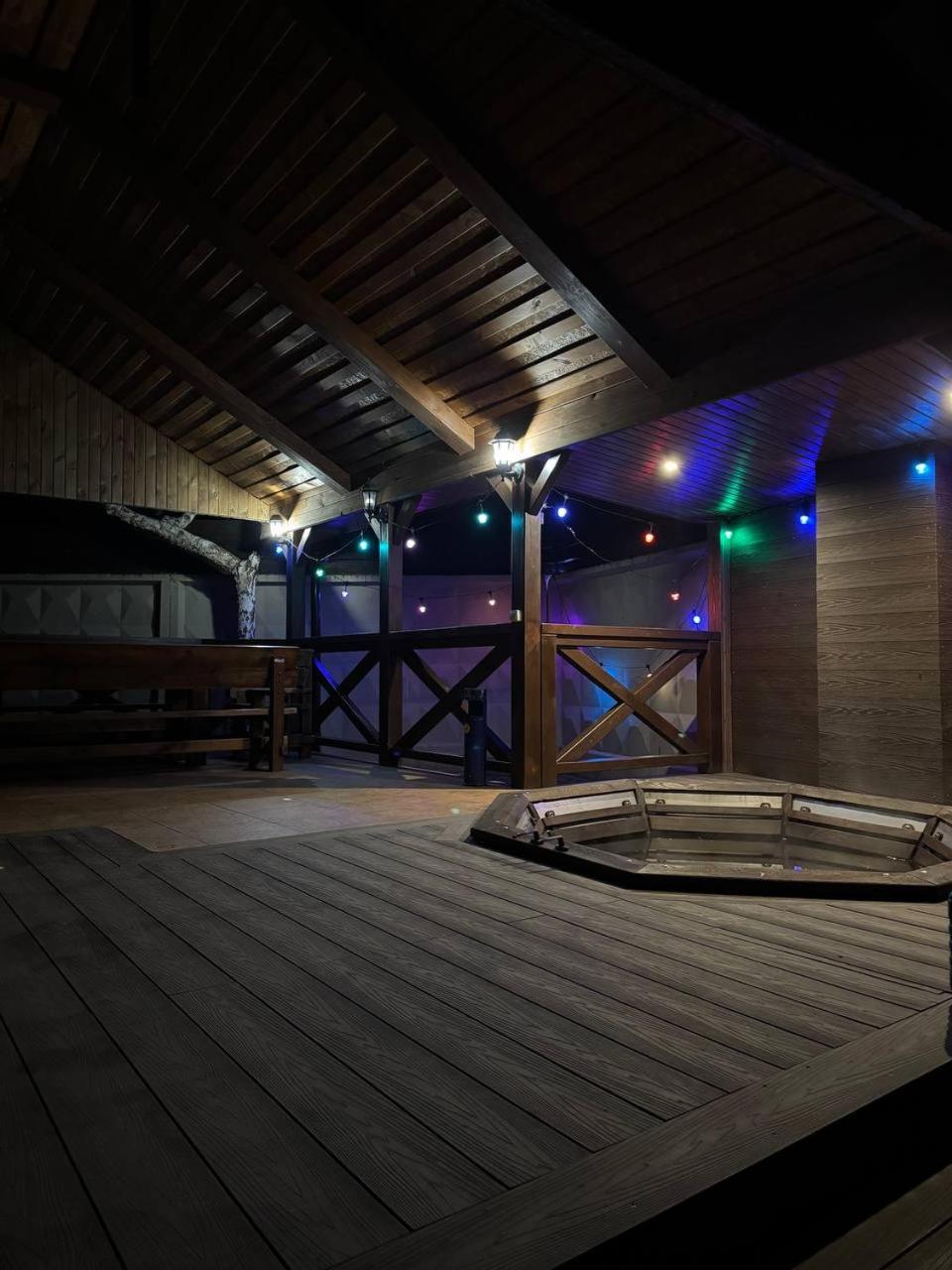 Mini-Hotel Neptun Rivne Zewnętrze zdjęcie
