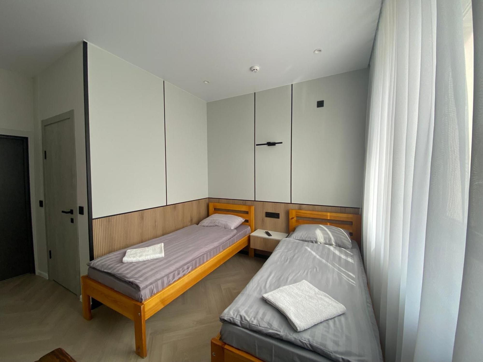 Mini-Hotel Neptun Rivne Zewnętrze zdjęcie