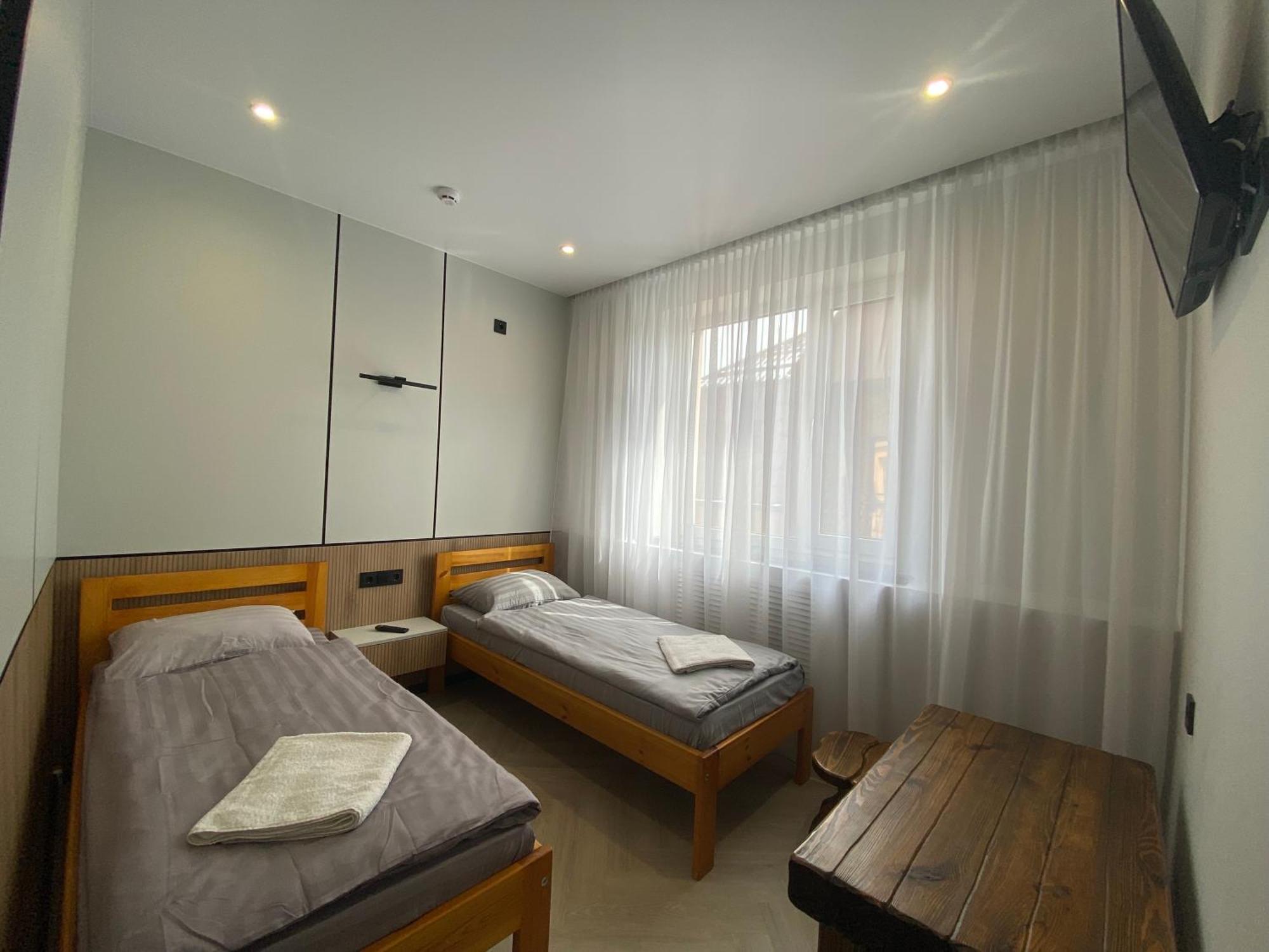 Mini-Hotel Neptun Rivne Zewnętrze zdjęcie