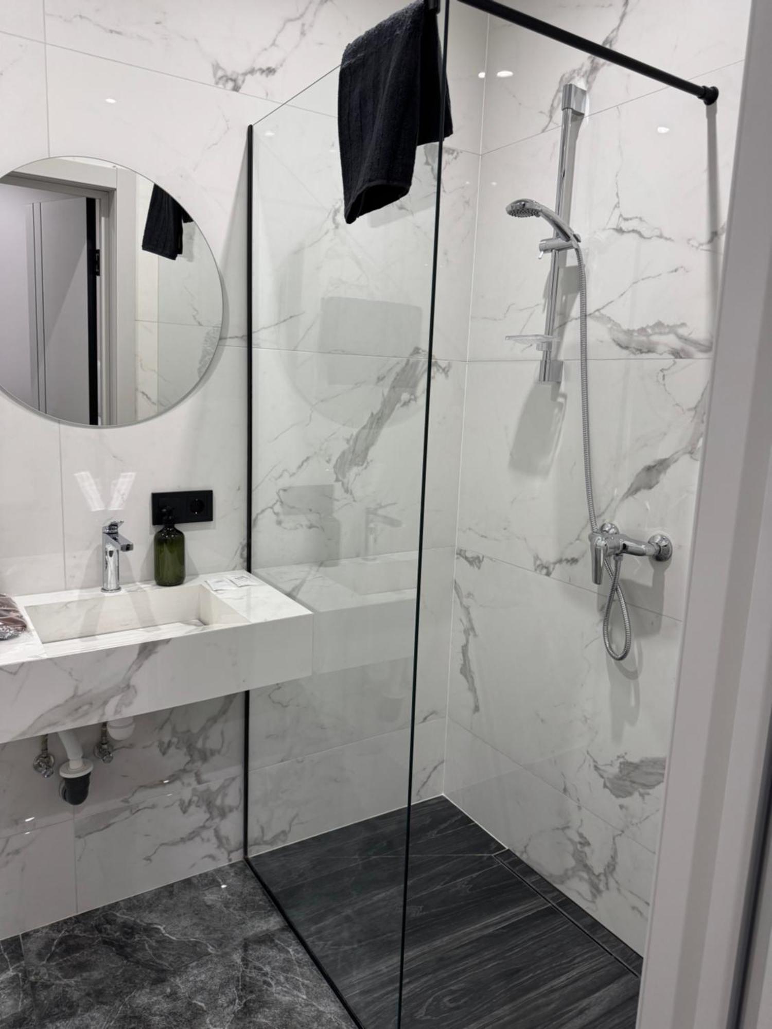 Mini-Hotel Neptun Rivne Zewnętrze zdjęcie