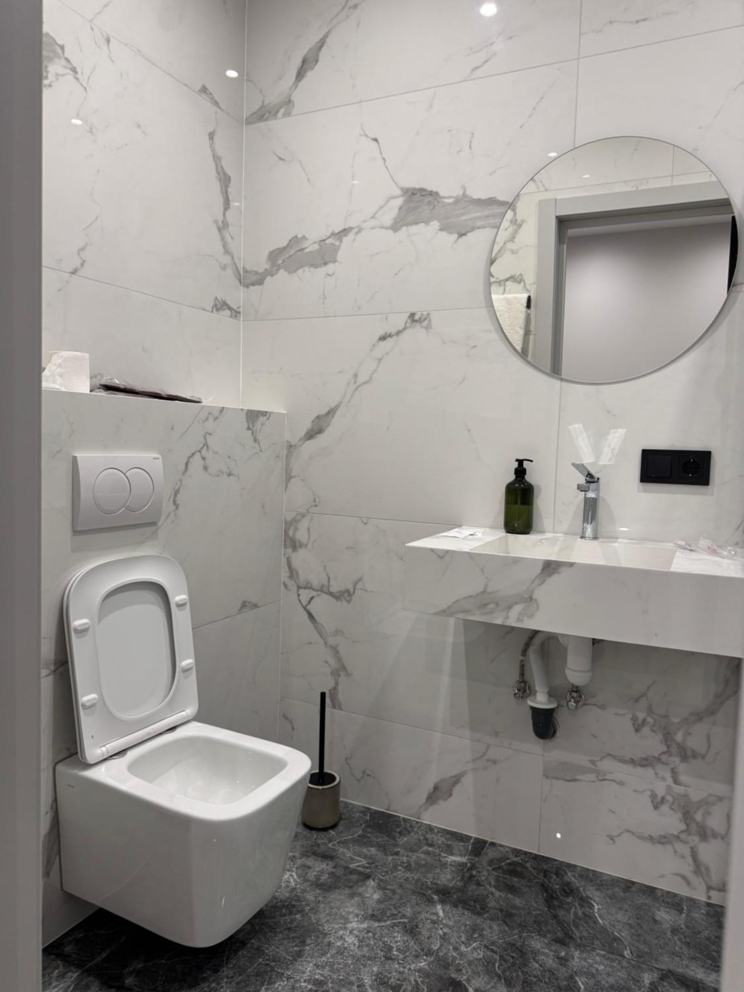 Mini-Hotel Neptun Rivne Zewnętrze zdjęcie