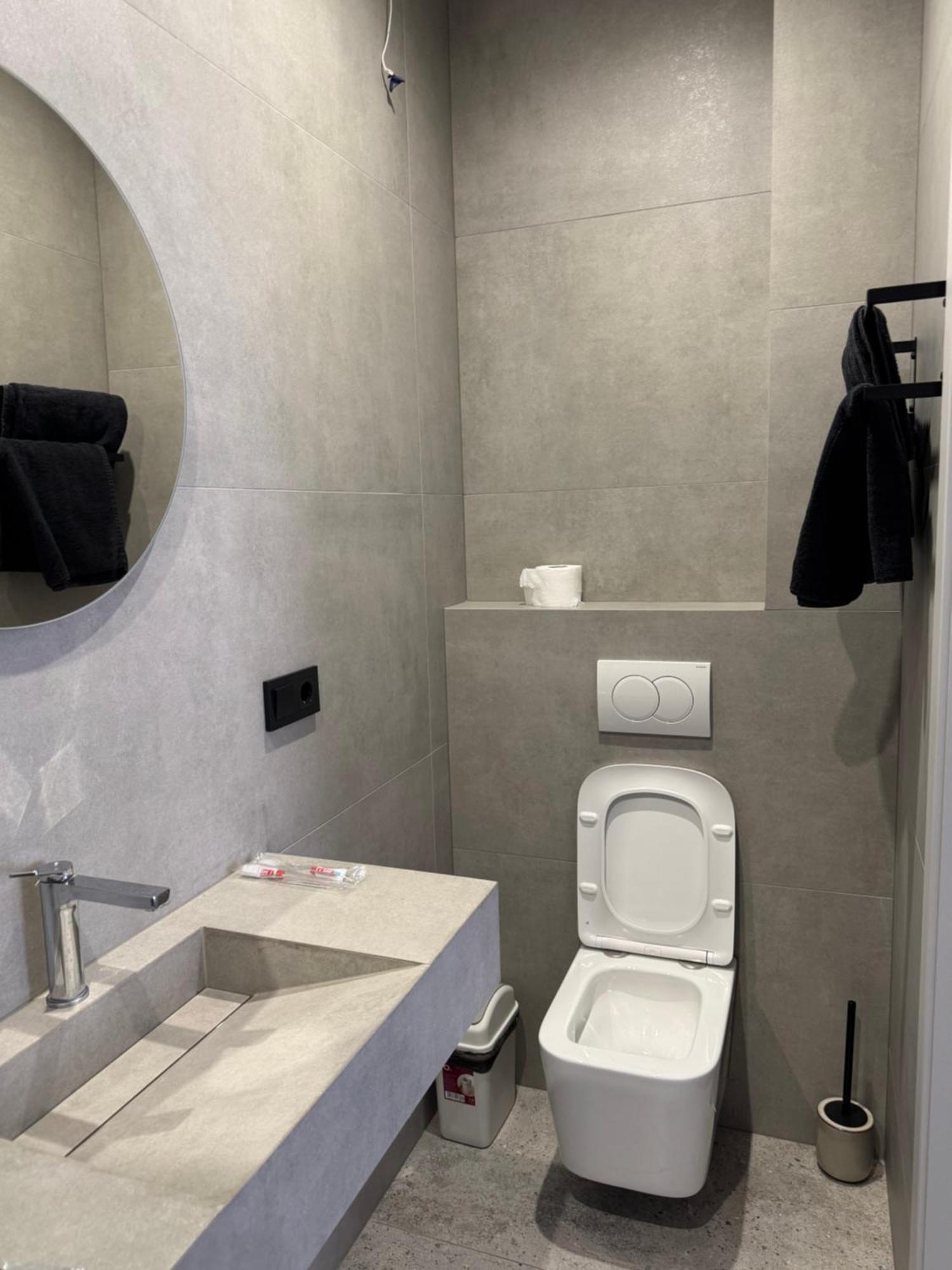 Mini-Hotel Neptun Rivne Zewnętrze zdjęcie