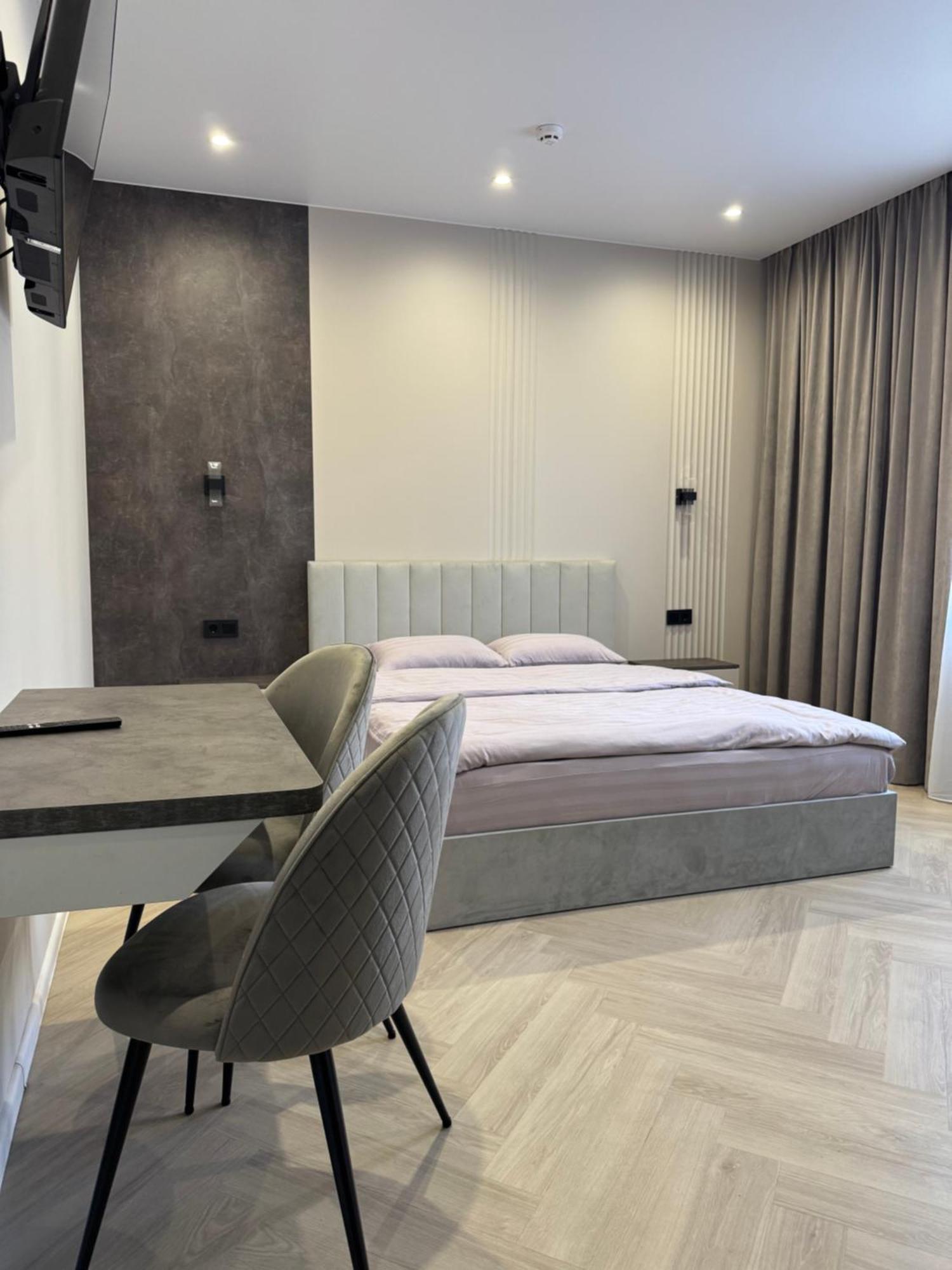 Mini-Hotel Neptun Rivne Zewnętrze zdjęcie
